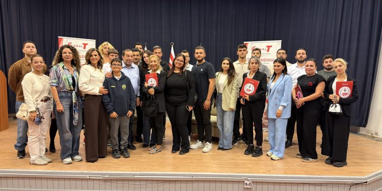 Denktaş: “Evimdeyim. Gideceğim başka ev yok”