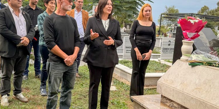 Sonay Adem ölümünün 8’inci yıl dönümünde kabri başında anıldı