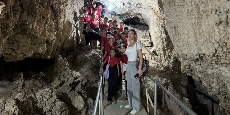 9 Eylül İlkokulu öğrencileri Çınarlı İncirli Mağarası’nı ziyaret etti