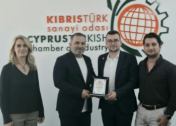 Kıbrıs Genç Girişimciler ve Üreticiler Derneği, KTSO’yu ziyaret etti