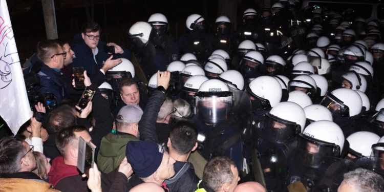 Polonya'da Anayasa Mahkemesi krizi: Neler oldu?