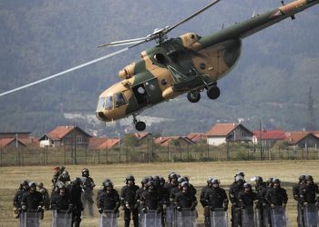 Bosna Hersek'te EUFOR'a ait helikopter düştü