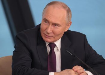 Putin, Elon Musk ile uydu konusunda temas halinde olduklarını söyledi