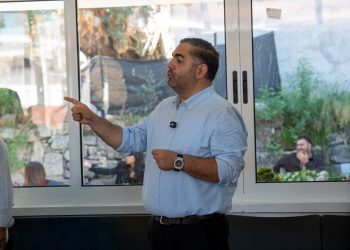 Rahvancıoğlu: “Kalıcı ve çağdaş okul binaları için sorumluluk üstleneceğiz