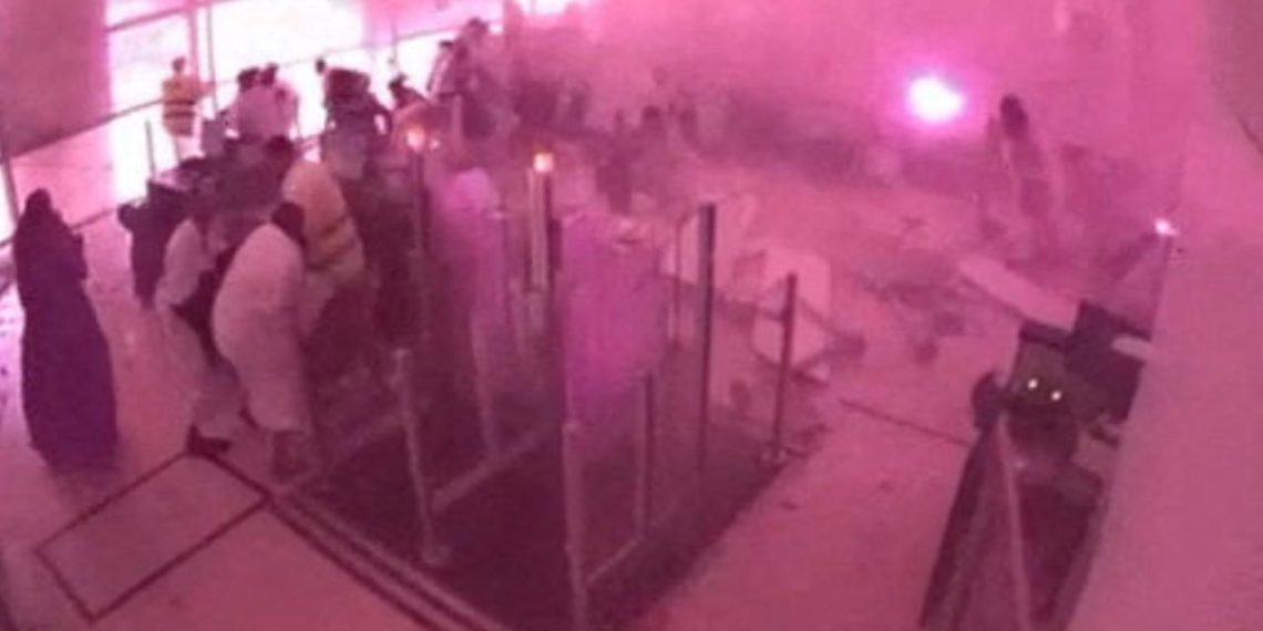 Husilerin hedef aldığı Suudi Arabistan'daki havalimanı 17 Ekim'e kadar kapalı kalacak
