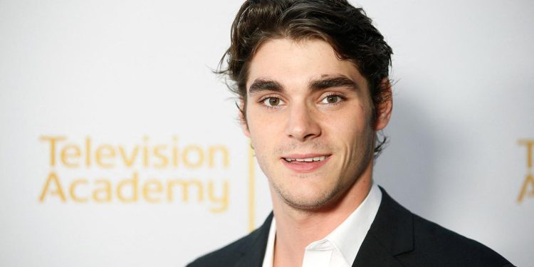 Breaking Bad dizisinin yıldızı RJ Mitte 34 yaşında hayatını kaybetti