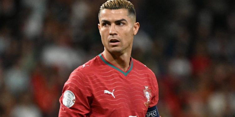 Ronaldo, milli takımı bırakmadığını açıkladı