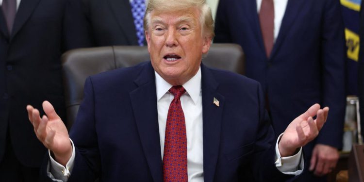 Trump, Rusya'daki salgın şüphesinin biyolojik silah kaynaklı olmadığını düşündüklerini açıkladı