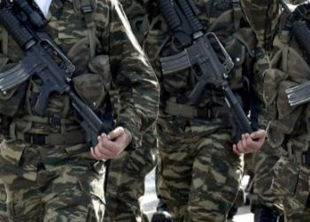 Yunanistan'da eski asker ordunun boru hattından 300 bin litre petrol çaldı